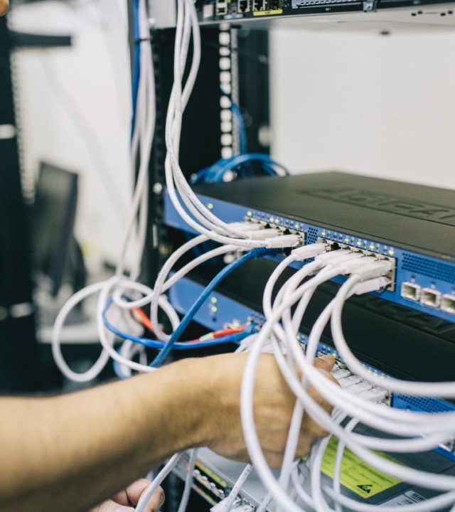 pexels-field-engineer-442150